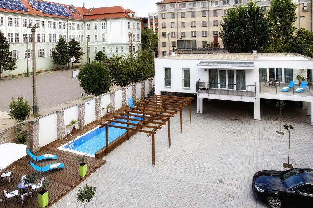 Hotel Auris Szeged Exteriör bild